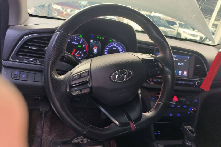 Used Hyundai Elantra 2016 1.4T Dual-Clutch Xuan Dong · Dynamic Version