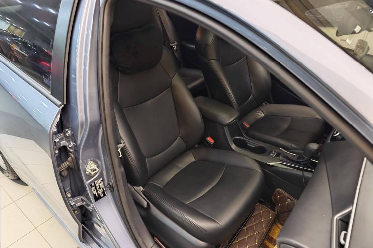 Used Toyota Corolla 2021 Dual-Motor 1.8L E-CVT Elite Edition
