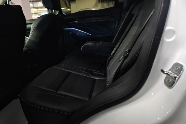 Used Wey VV6 2018 2.0T Two-Wheel-Drive Ultra-Luxury Version China V Standard
