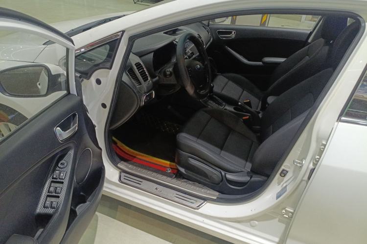 Used Kia K3 2015 1.6L Automatic GLS
