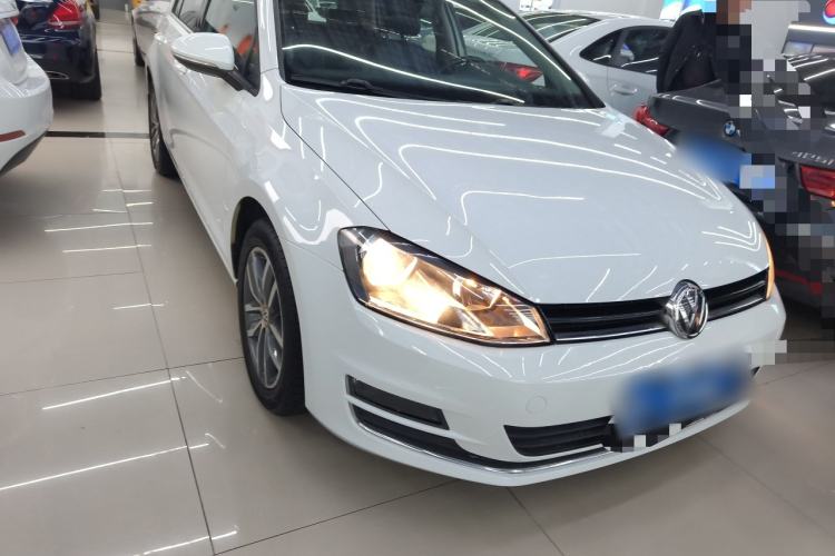 Used Volkswagen Golf 2016 230TSI Automatic Luxury Version
