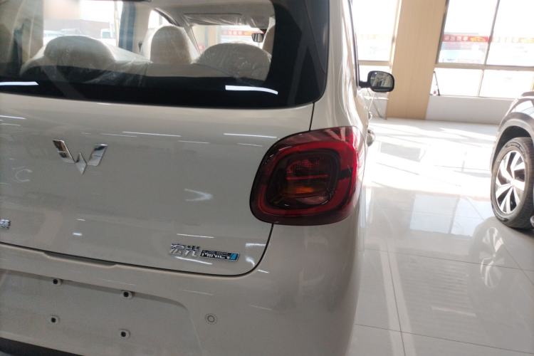 Used Wuling Hongguang MINIEV 2025 Four-Door Version Advanced Edition
