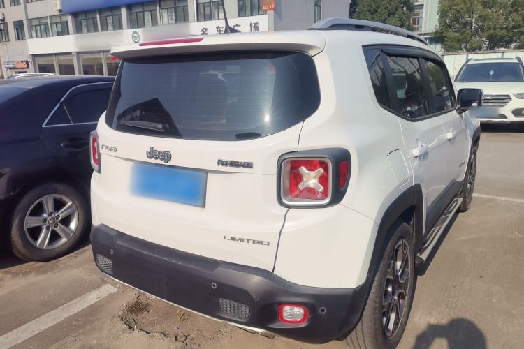 Used  Renegade 2017 180T Automatic Smart Version
