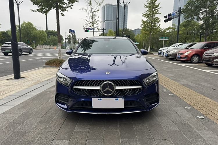 Used Mercedes-Benz A-Class 2020 Restyled A 200 L Sport Sedan Fashion Version
