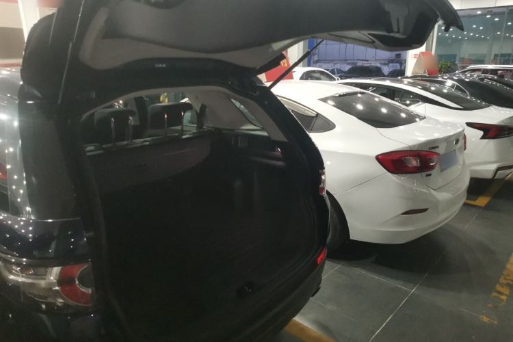 Used Land Rover Discovery Sport 2017 2.0T PURE
