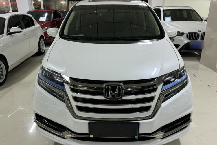 Used Honda Elysion 2019 2.0L Hybrid Luxury Edition
