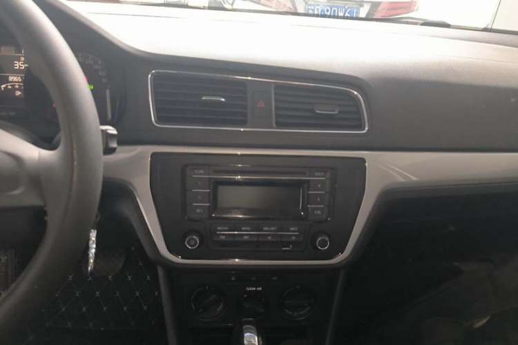 Used Volkswagen Lavida 2018 Classic 1.5L Automatic Fashion Edition China VI Standard
