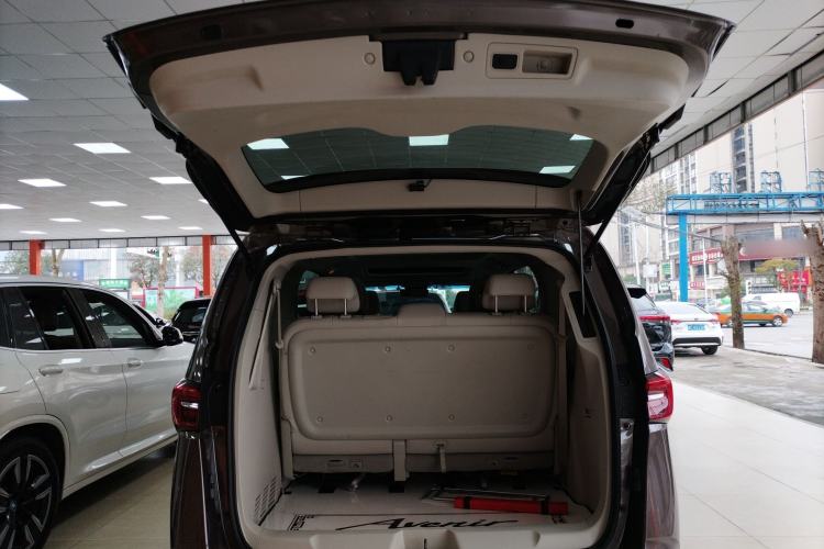 Used Buick GL8 2023 Land Executive Class 652T Luxury Model