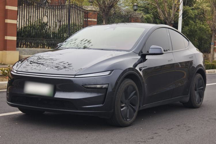 Used Tesla Model Y 2025 Rear-Wheel-Drive Version