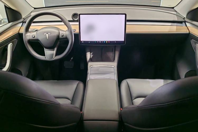 Used Tesla Model Y 2021 Long-Range All-Wheel-Drive Version
