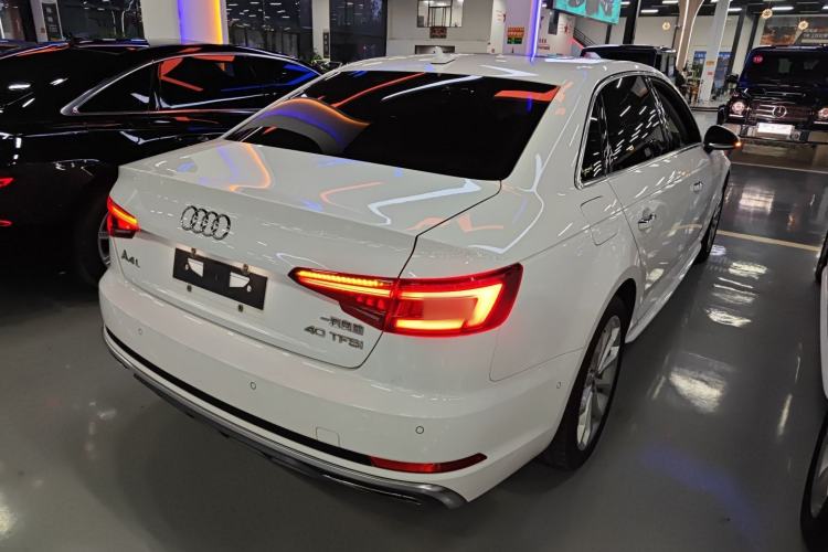 Used Audi A4L 2019 40 TFSI Fashion Edition China VI Emission Standard
