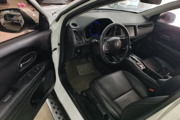 Used Honda Vezel 2017 1.8L CVT Front-Wheel Drive Pioneer Edition