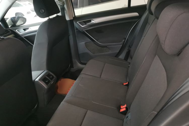 Used Volkswagen Golf 2018 1.6L Automatic Fashion Model
