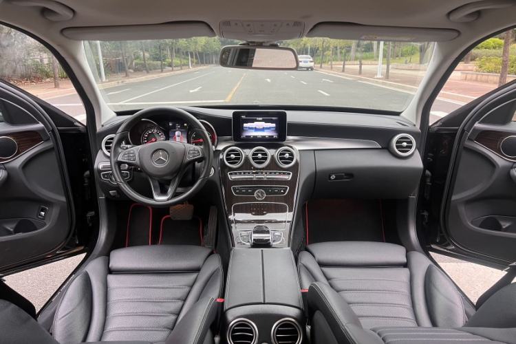 Used Mercedes-Benz C-Class 2017 Facelift C 200 L
