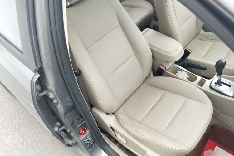 Used Ford Focus 2013 Sedan Classic 1.8L Automatic Fashion Edition
