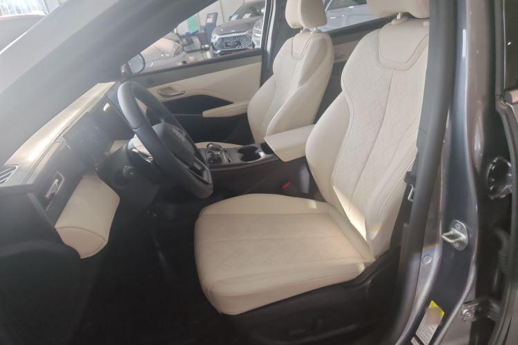 Used BYD Qin PLUS 2025 DM-i Smart Drive 120KM Superior Model
