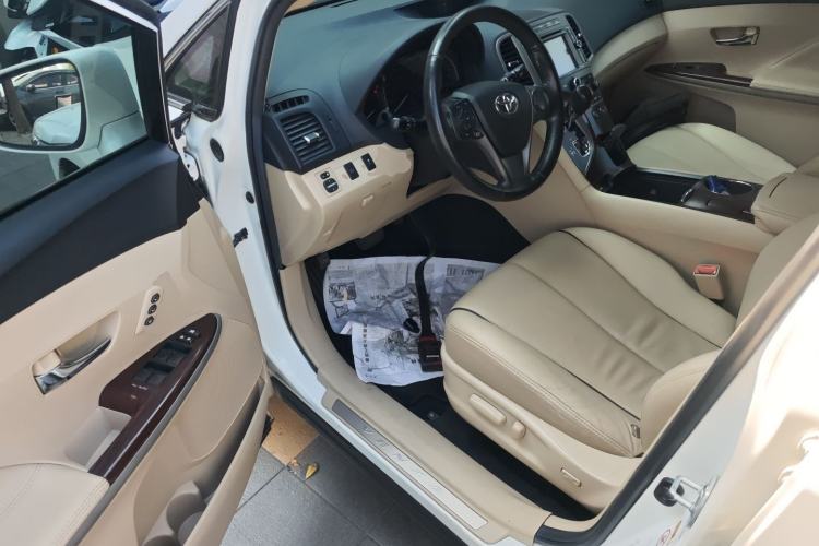 Used Toyota Venza 2013 2.7L Two-Wheel-Drive Luxury Edition
