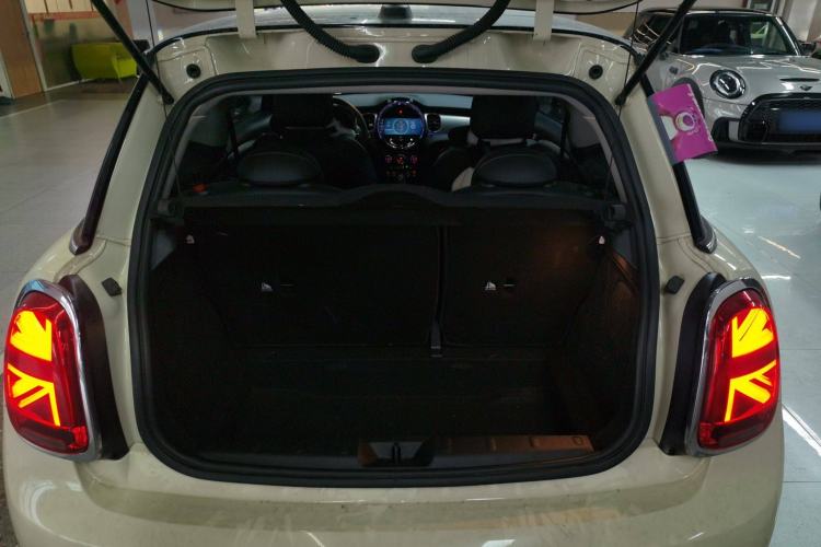 Used  MINI 2022 Updated 1.5T COOPER Classic Edition
