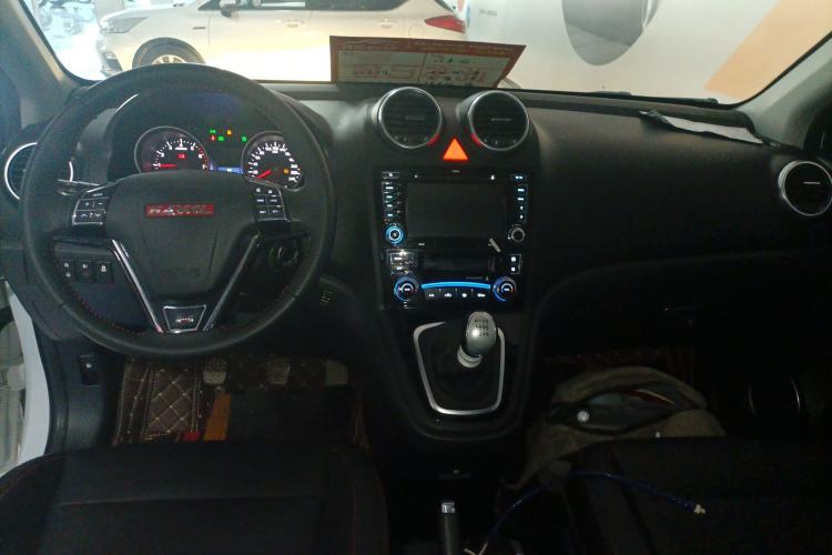 Used Haval H6 2015 Upgraded Model 1.5T Manual Two-Wheel Drive Elite Version
