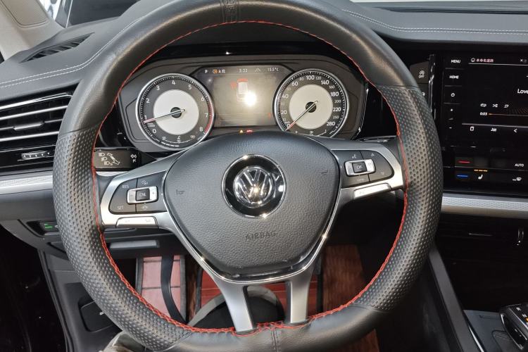 Used Volkswagen Touareg 2019 2.0 TSI Flagship Edition China VI
