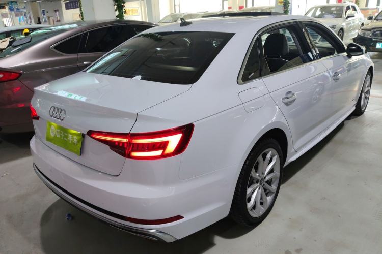 Used Audi A4L 2019 40 TFSI Fashion Version China V