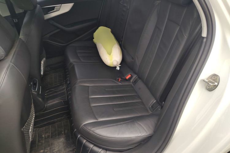 Used Audi A4L 2019 45 TFSI quattro Individual Sport Edition China VI
