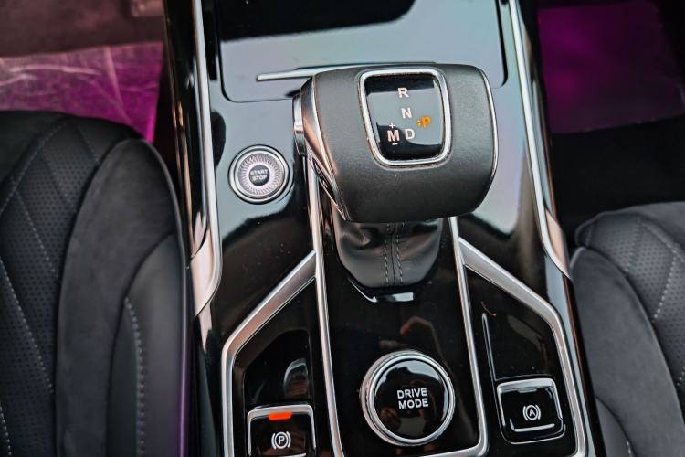 Used Hongqi HS5 2022 Revised Version 2.0T Smart Connect Flagship Edition
