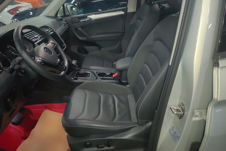 Used Volkswagen Tiguan L 2021 330TSI Automatic Two-Wheel Drive Smart Edition
