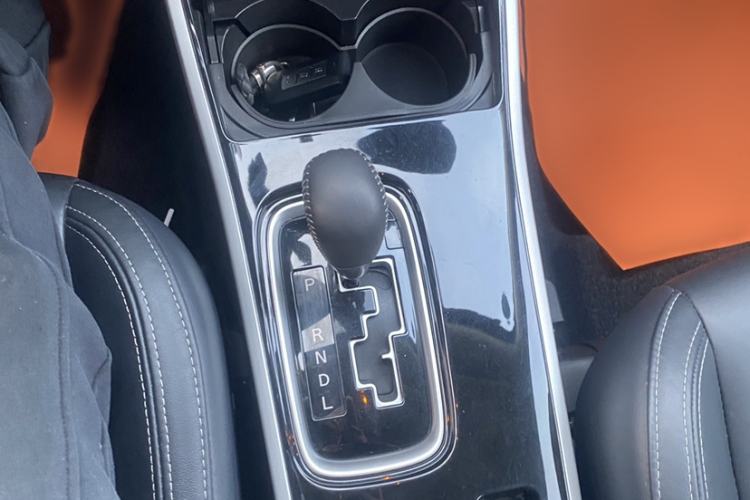 Used Mitsubishi Outlander 2019 2.4L 4x4 Zhi Xiang Edition 7 Seats China VI Standard