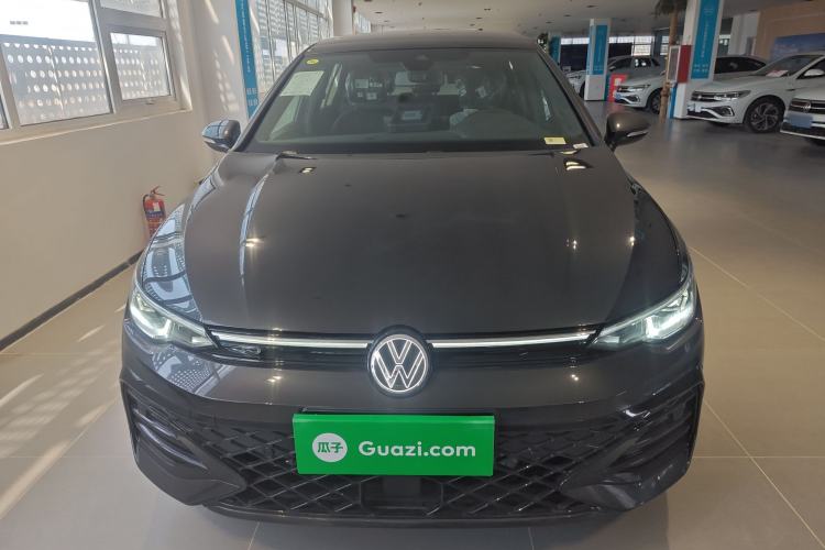 Used Volkswagen Golf 2025 Facelifted II 300TSI R-Line
