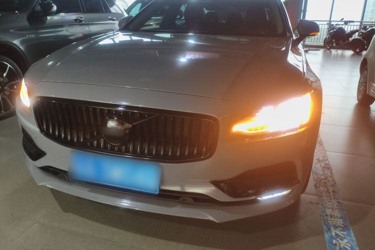 Used Volvo S90 2019 T5 Zhiyi Edition
