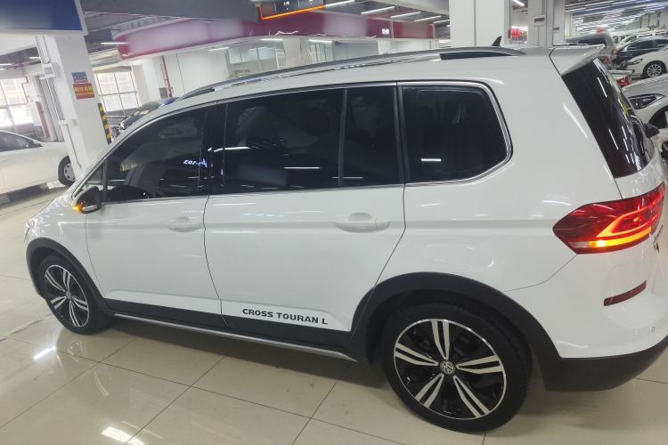 Used Volkswagen Touran 2021 Volkswagen Touran L 280TSI DSG Boundary Edition 7-Seater