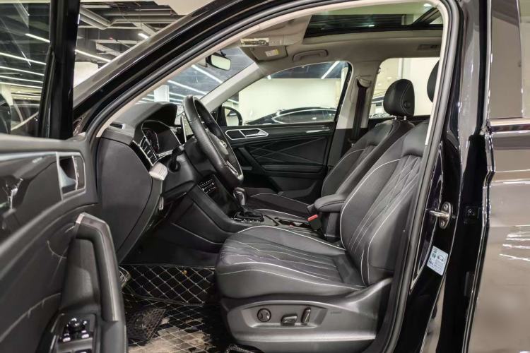 Used Volkswagen Tiguan L 2022 330TSI Automatic Two-Wheel Drive R-Line Enhanced Edition