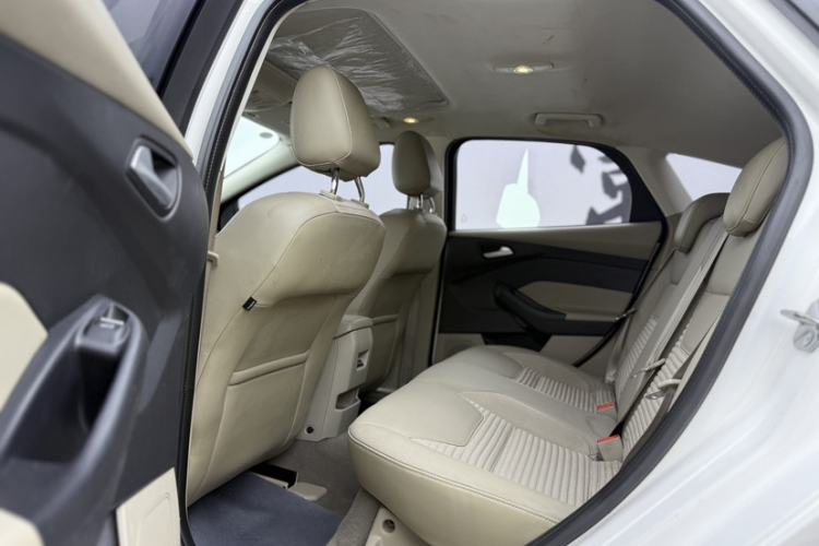 Used Ford Focus 2015 Hatchback 1.6L Automatic Fashion Edition