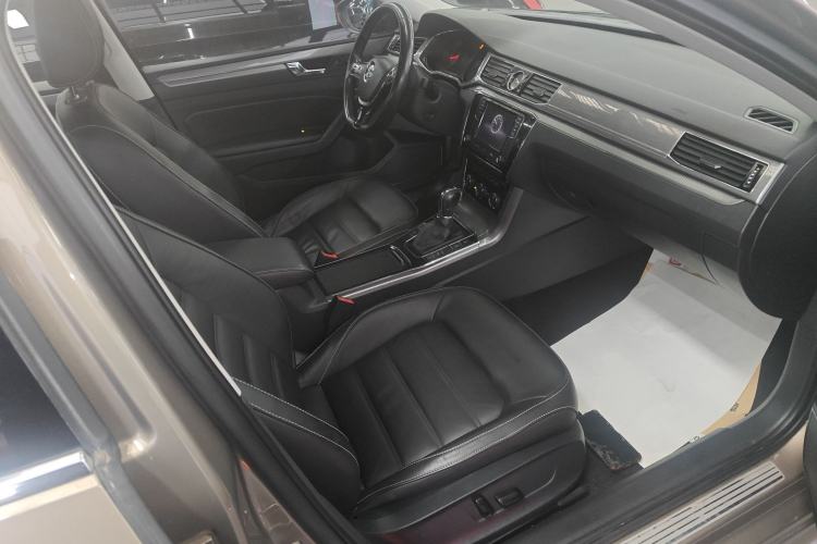 Used Volkswagen Passat 2017 330TSI DSG Luxury Edition