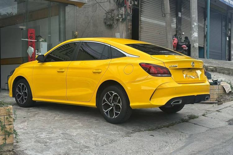 Used MG 5 2021 180 DVVT Manual Youth Luxury Edition
