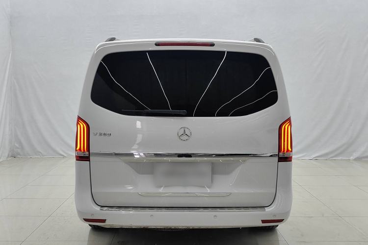Used Mercedes-Benz V-Class 2016 V 260 Avantgarde Edition
