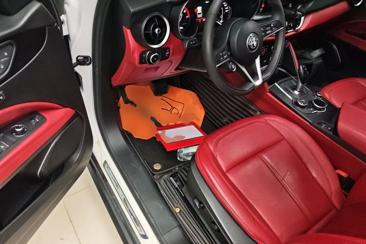 Used Alfa Romeo Stelvio 2017 2.0T 200HP Luxury Edition