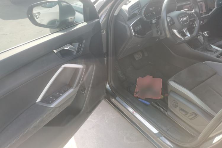 Used Audi Q3 2022 35 TFSI Fashion Dynamic Model
