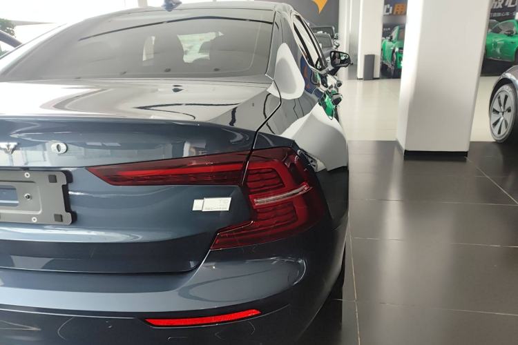 Used Volvo S60 New Energy 2022 T8 eDrive Hybrid All-Wheel Drive Smart Luxury Edition
