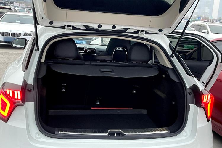 Used Lynk & Co 02 2018 1.5T DCT Two-Wheel Drive Pro Version China V Emission Standard
