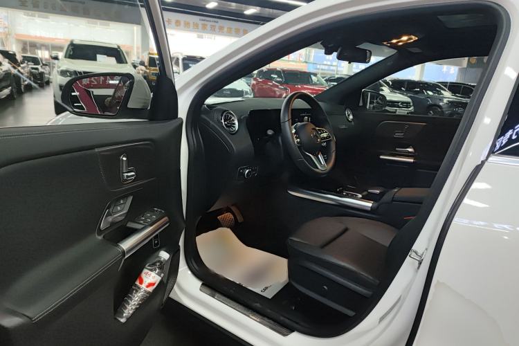 Used Mercedes-Benz GLA 2023 GLA 220