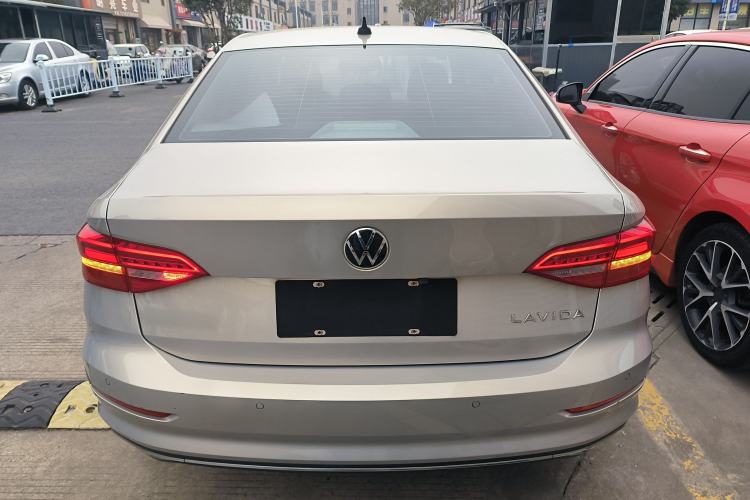 Used Volkswagen Lavida 2021 1.5L Automatic Comfort Edition
