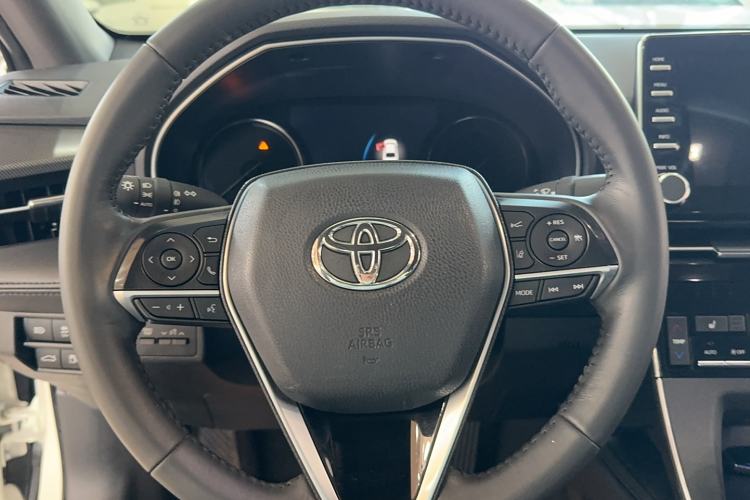 Used Toyota Avalon 2019 Dual-Engine 2.5L XLE Prestige Version China VI Standard
