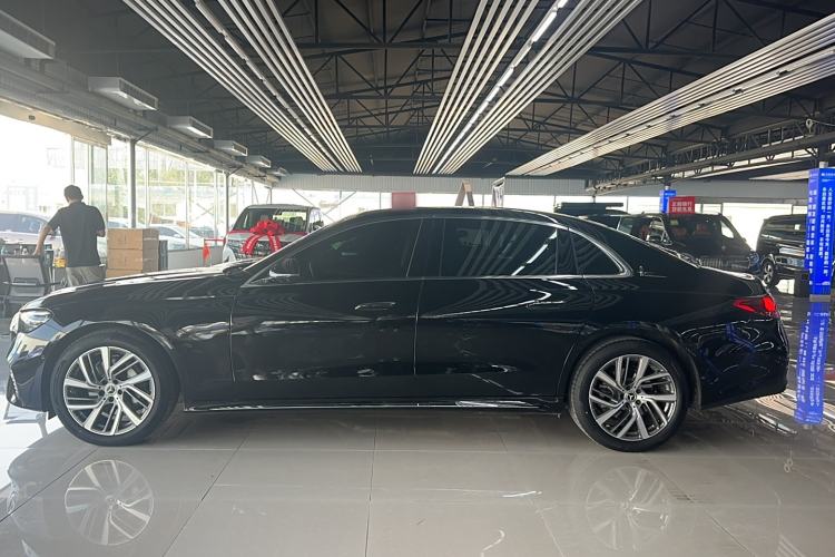 Used Mercedes-Benz E-Class 2024 Refresh E 300 L Stylish Edition
