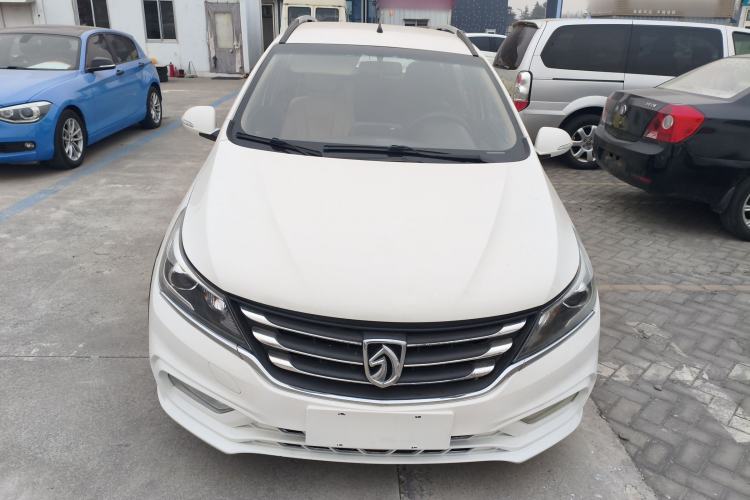Used Baojun 310W 2017 1.5L Manual Fashion Model China V
