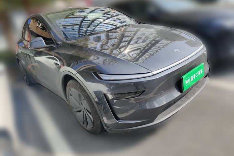 Used Tesla Model Y 2025 Rear-Wheel-Drive Version