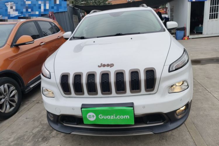 Used  Cherokee 2016 2.4L 75th Anniversary Edition
