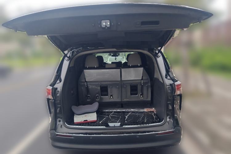 Used Toyota Sienna 2023 2.5L Hybrid Comfort Edition
