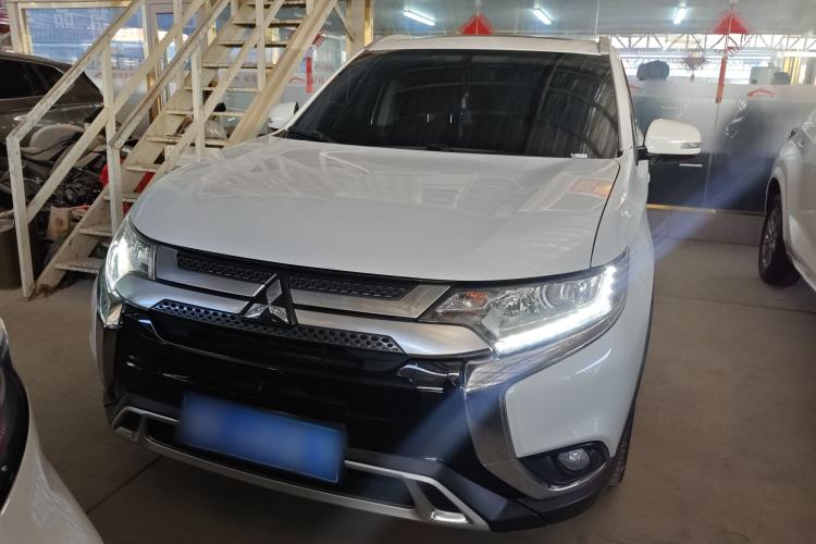 Used Mitsubishi Outlander 2020 2.0L Two-Wheel Drive Enjoyment Version 5 Seats
